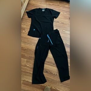 Carhartt Black Scrub Set